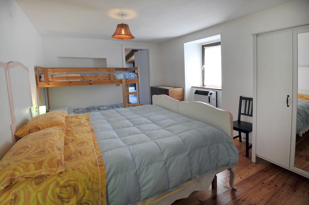 B&B Rocca Di Bajedo Pasturo Szoba fotó
